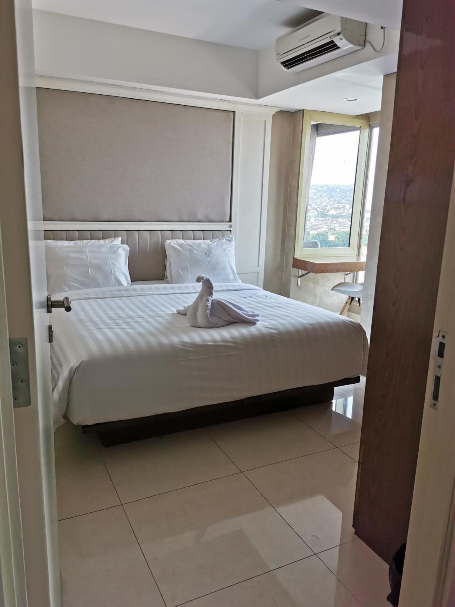 Residence Warhol Simpang Lima Semarang Luaran gambar