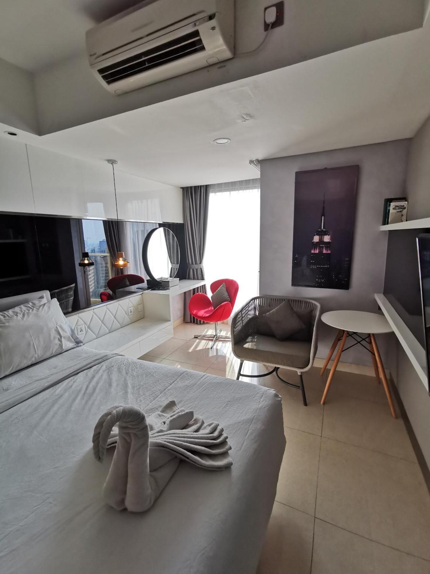 Residence Warhol Simpang Lima Semarang Luaran gambar
