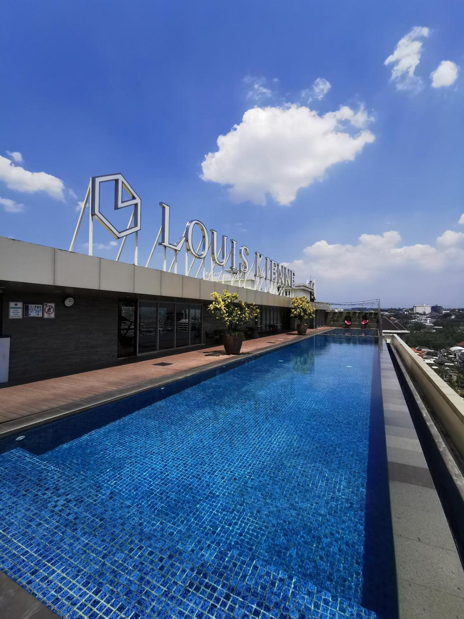 Residence Warhol Simpang Lima Semarang Luaran gambar