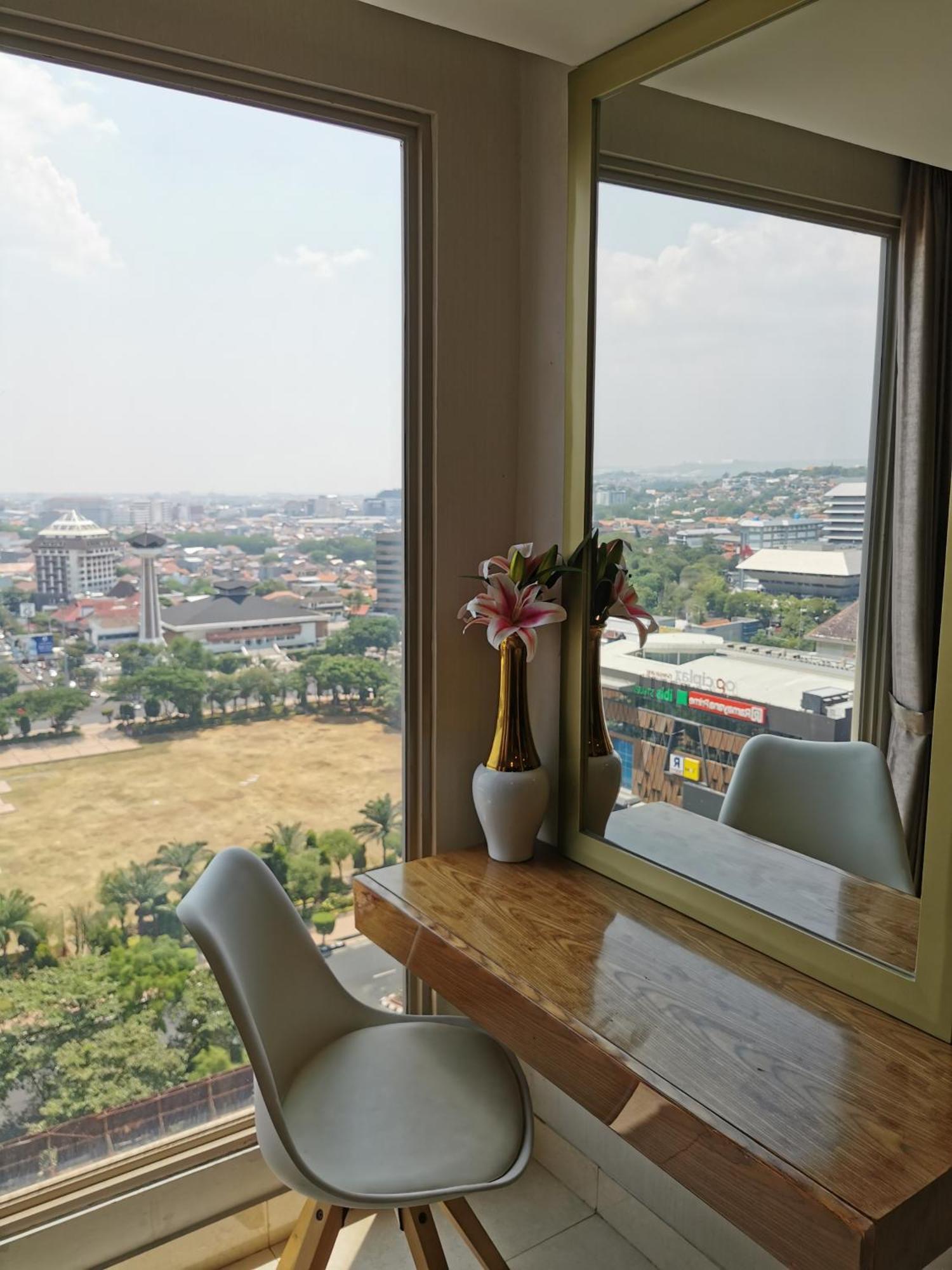 Residence Warhol Simpang Lima Semarang Luaran gambar